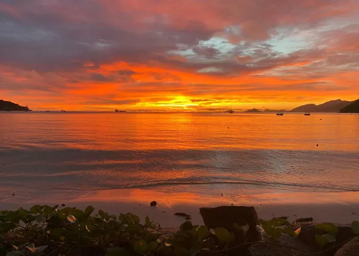 88 Days Self Catering Holidays & Baie Lazare (Mahe)